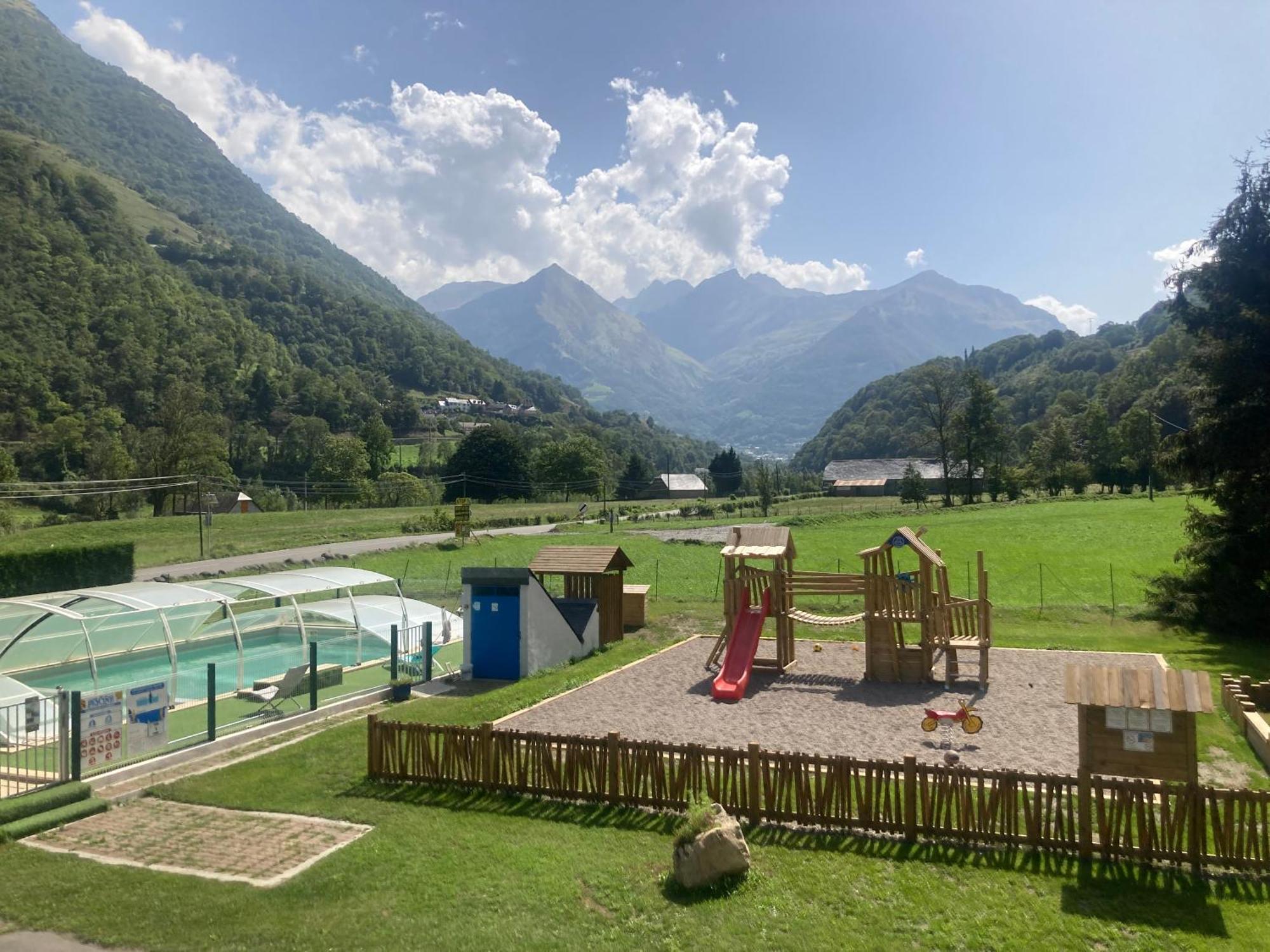 Camping Happy Pyrenees Saligos Экстерьер фото